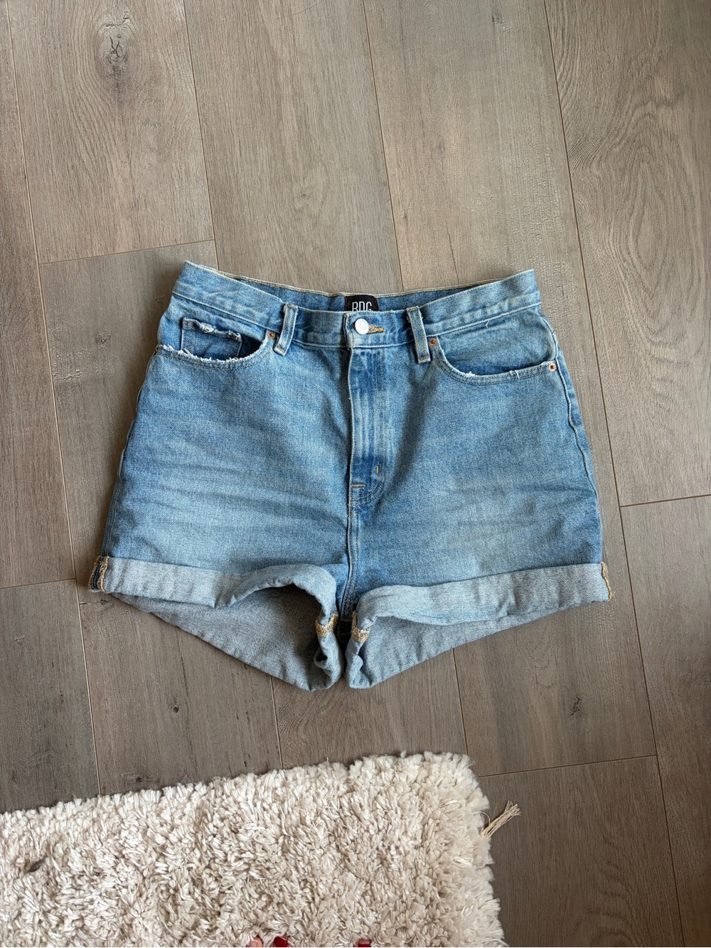 BDG High-Rise Mom Shorts size 30